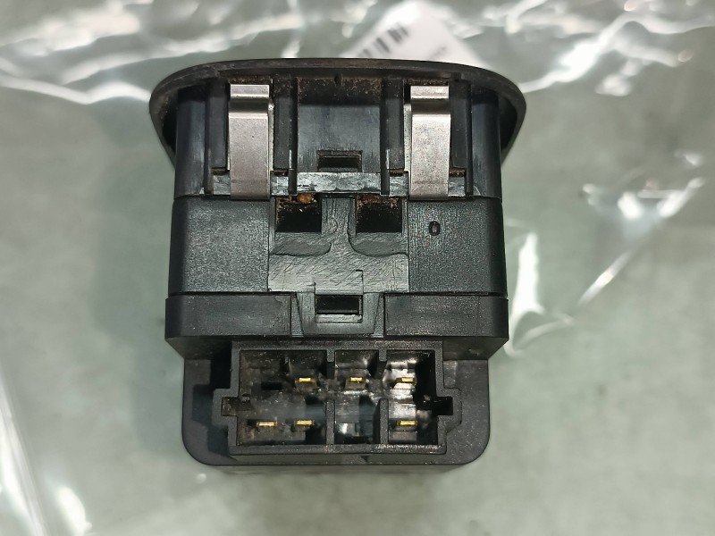 Recambio de mando elevalunas delantero izquierdo para peugeot 206 berlina xr referencia OEM IAM   CONECTOR 6 PINES