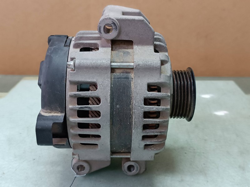 Recambio de alternador para opel mokka excellence referencia OEM IAM 94509655  140A