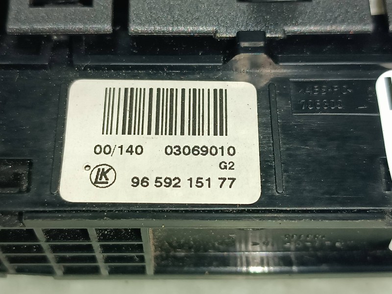 Recambio de warning para peugeot 308 sport referencia OEM IAM 9659215177  