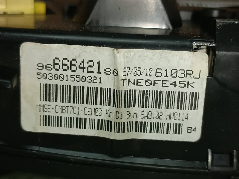 Recambio de cuadro instrumentos para peugeot 308 sport referencia OEM IAM 9666642180  