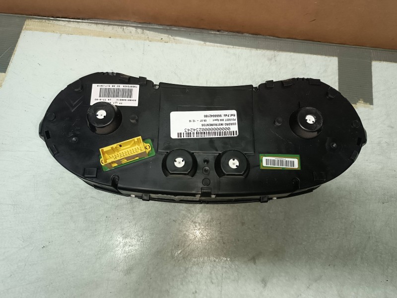 Recambio de cuadro instrumentos para peugeot 308 sport referencia OEM IAM 9666642180  