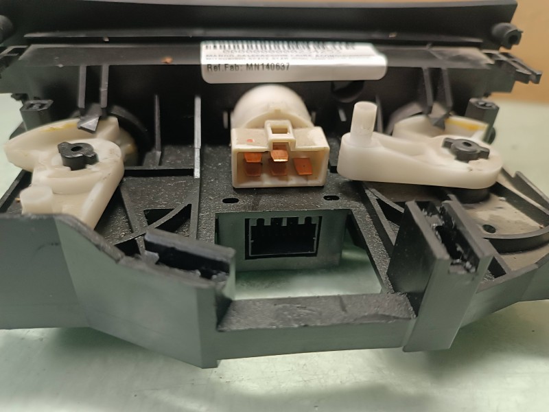 Recambio de mando calefaccion / aire acondicionado para mitsubishi space star (dg0) 1900 di-d avance referencia OEM IAM MN140637