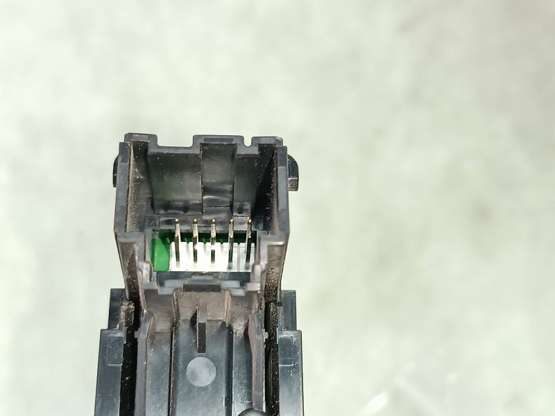 Recambio de warning para opel mokka excellence referencia OEM IAM 95016183  CONECTOR 10 PINES