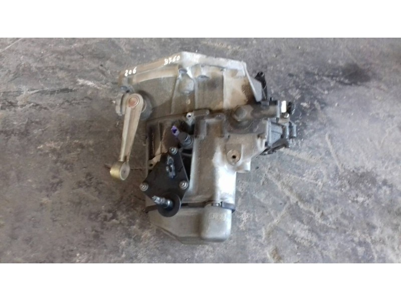 Recambio de caja cambios para peugeot 206 berlina xs-line referencia OEM IAM 20CP81  5 VELOCIDADES