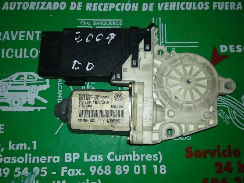 Recambio de motor elevalunas delantero derecho para volkswagen bora berlina (1j2) highline referencia OEM IAM  9776101434203 