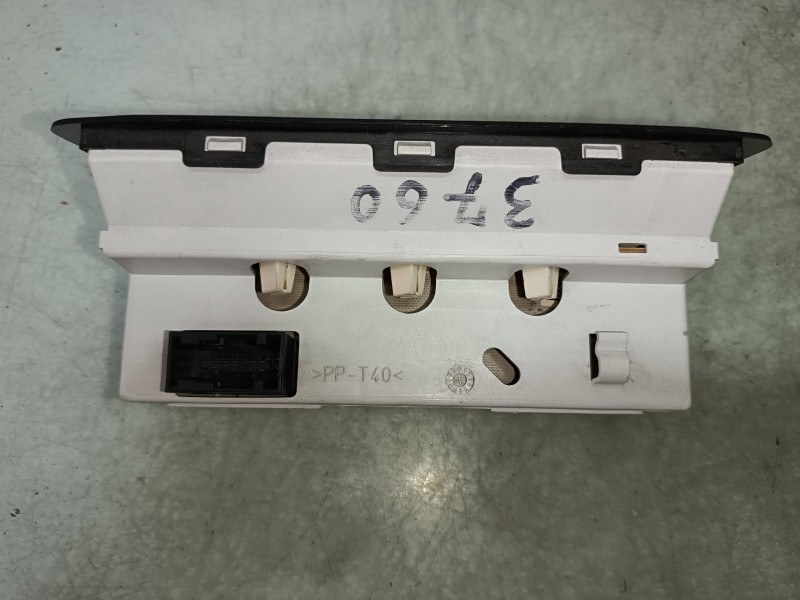 Recambio de pantalla multifuncion para peugeot 206 berlina xs-line referencia OEM IAM 96636540XT 21659275 SAGEM