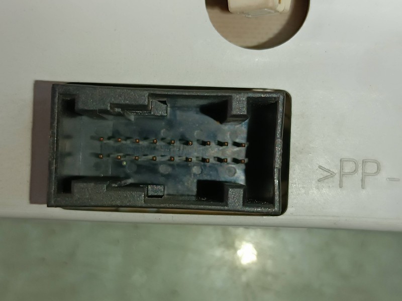 Recambio de pantalla multifuncion para peugeot 206 berlina xs-line referencia OEM IAM 96636540XT 21659275 SAGEM