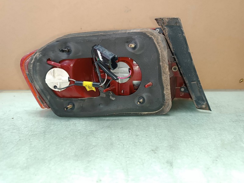 Recambio de piloto trasero derecho para kia opirus básico referencia OEM IAM   