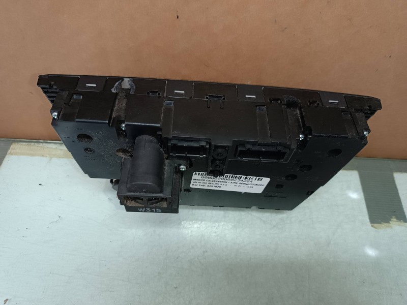 Recambio de mando calefaccion / aire acondicionado para volvo s60 berlina 2.4 d referencia OEM IAM 8691876  