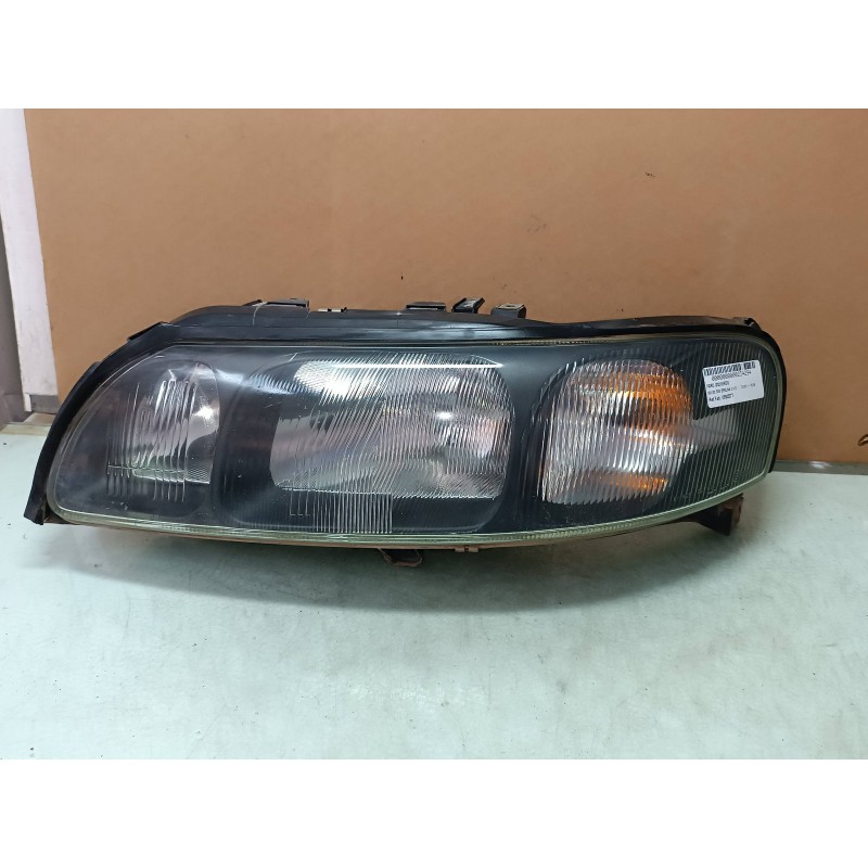 Recambio de faro izquierdo para volvo s60 berlina 2.4 d referencia OEM IAM 8693577 89007859 