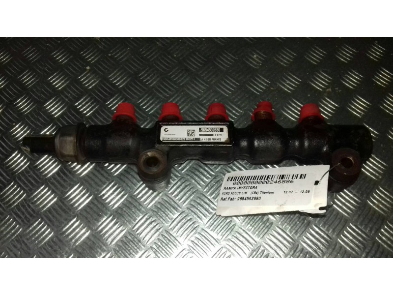 Recambio de rampa inyectora para ford focus lim. (cb4) titanium referencia OEM IAM 9654592680  9655465480