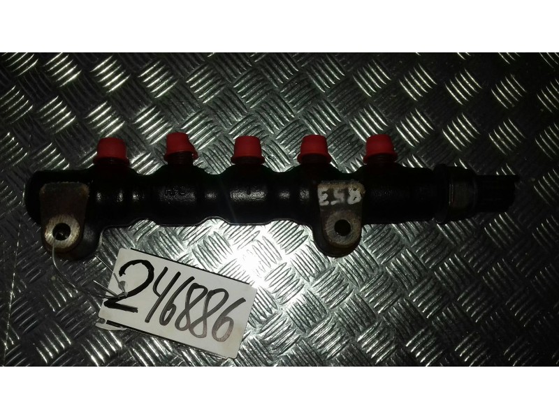 Recambio de rampa inyectora para ford focus lim. (cb4) titanium referencia OEM IAM 9654592680  9655465480