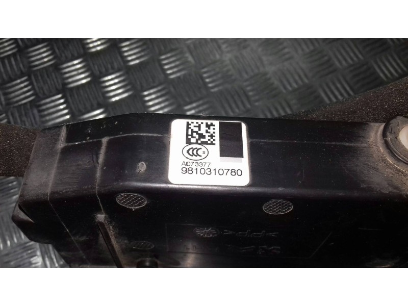Recambio de cerradura puerta trasera derecha para citroen c4 picasso feel referencia OEM IAM 9810310780  