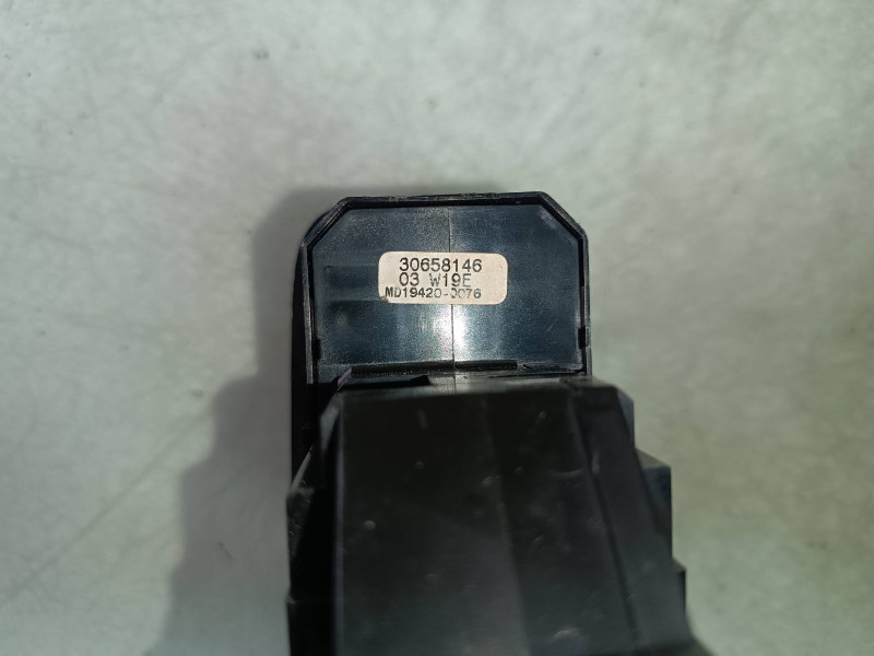 Recambio de mando elevalunas delantero izquierdo para volvo s60 berlina 2.4 d referencia OEM IAM 09193383  