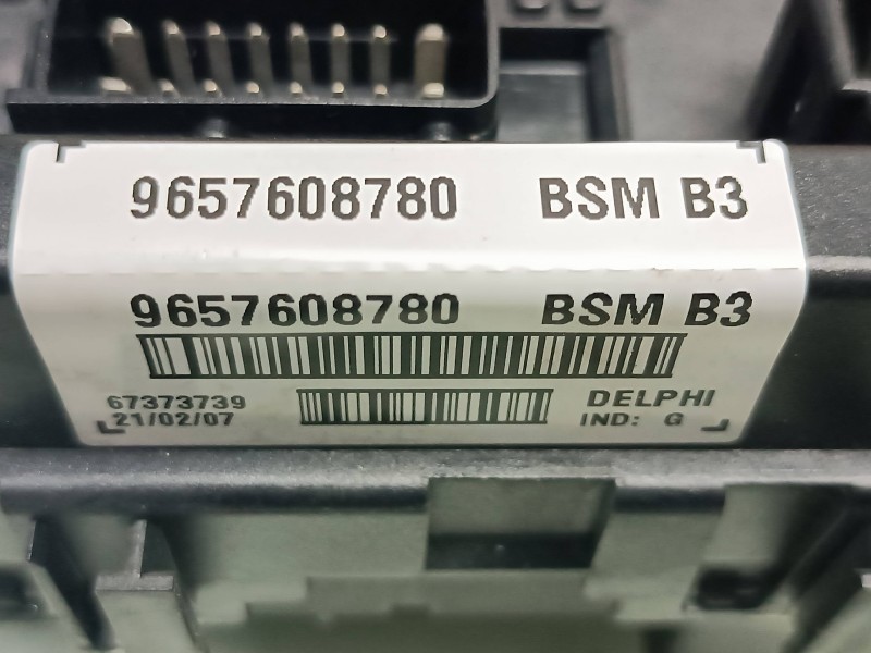 Recambio de caja reles / fusibles para peugeot 206 berlina xs-line referencia OEM IAM 9657608780 BSM B3 DELPHI