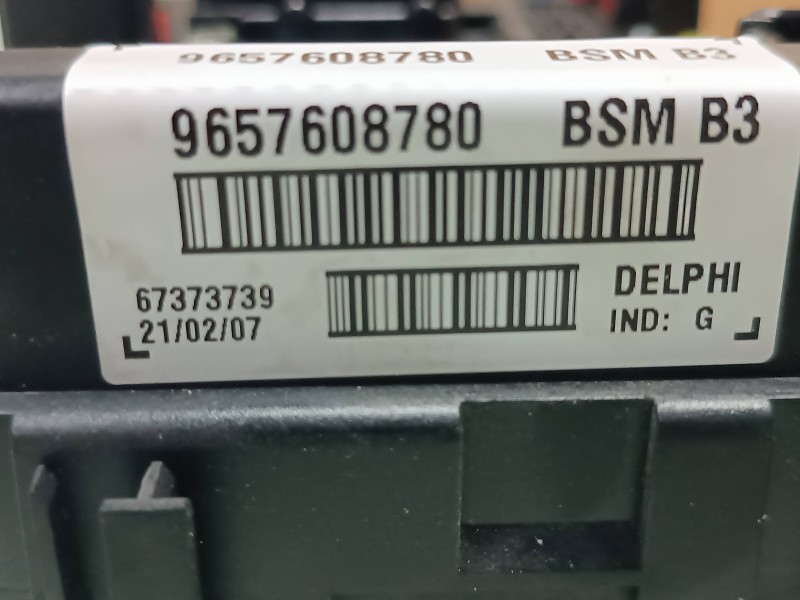 Recambio de caja reles / fusibles para peugeot 206 berlina xs-line referencia OEM IAM 9657608780 BSM B3 DELPHI