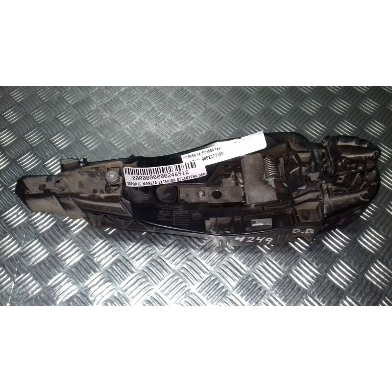 Recambio de soporte maneta exterior delantera derecha para citroen c4 picasso feel referencia OEM IAM 9802977180  GE0016532