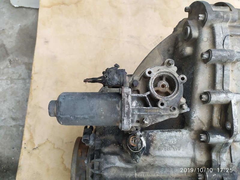 Recambio de caja cambios para land rover discovery v6 td s referencia OEM IAM 1067401082 067401098 6 VELOCIDADES