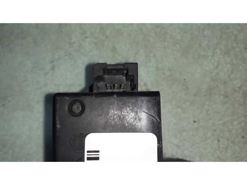 Recambio de cerradura maletero / porton para peugeot 1007 sport referencia OEM IAM 9657614780  17030517