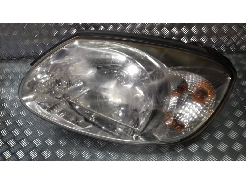 Recambio de faro izquierdo para hyundai accent (lc) gls referencia OEM IAM 9210255 UPM60GF20 