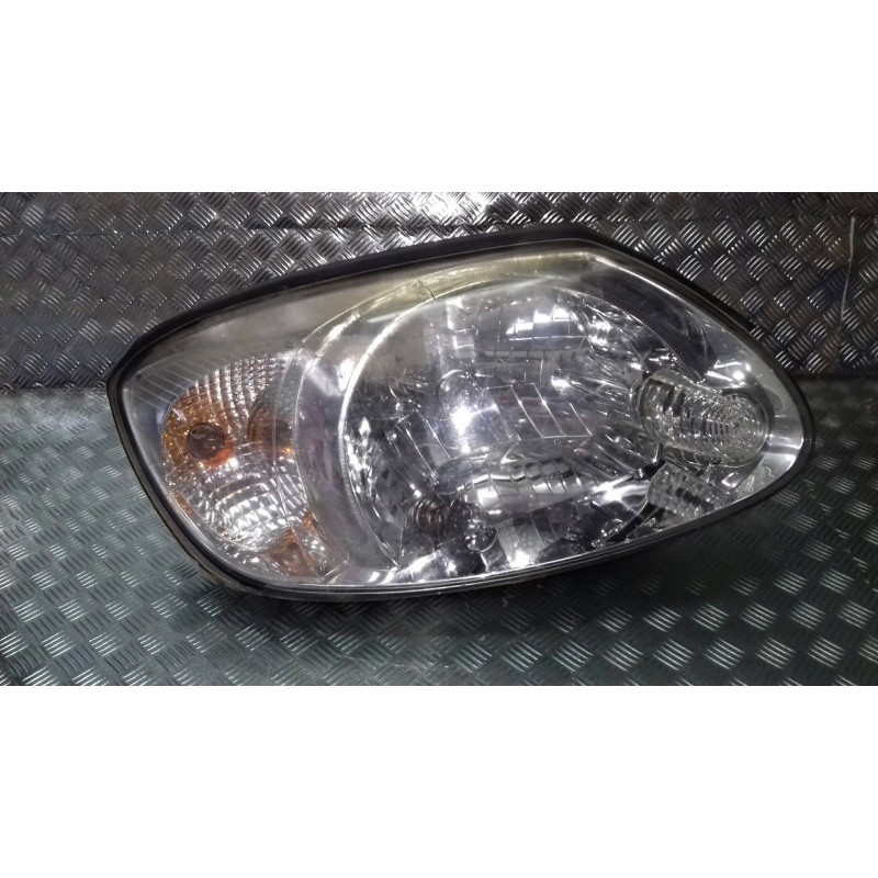 Recambio de faro derecho para hyundai accent (lc) gls referencia OEM IAM 9210255 UPM60GF20 