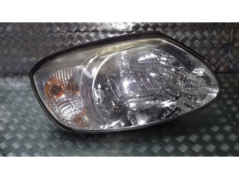 Recambio de faro derecho para hyundai accent (lc) gls referencia OEM IAM 9210255 UPM60GF20 