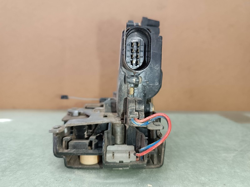 Recambio de cerradura puerta delantera derecha para seat leon (1m1) stella referencia OEM IAM C3B1837016H NEGRO ELECTRICA