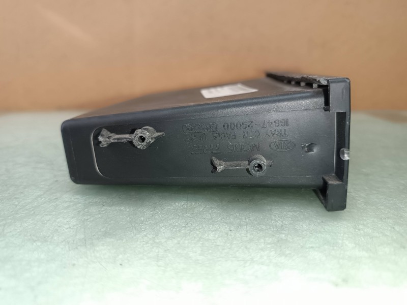 Recambio de guantera para kia opirus básico referencia OEM IAM 1G84728000  