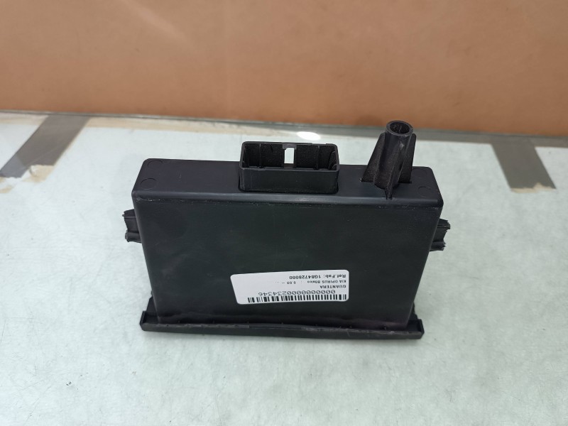 Recambio de guantera para kia opirus básico referencia OEM IAM 1G84728000  