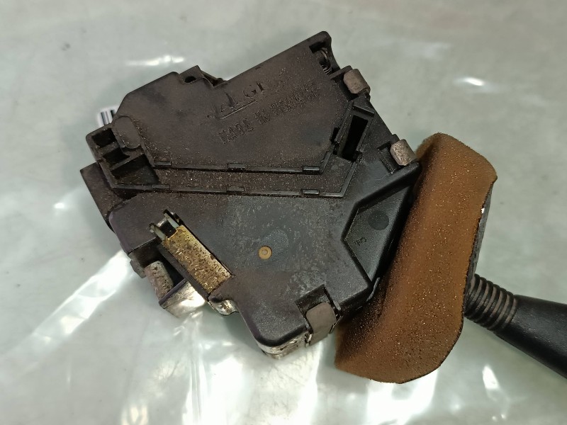 Recambio de mando intermitentes para peugeot 205 berlina xad / xad multi referencia OEM IAM   