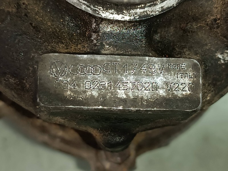 Recambio de turbocompresor para volkswagen passat berlina (3b3) advance referencia OEM IAM GT1749V 125211 GARRETT