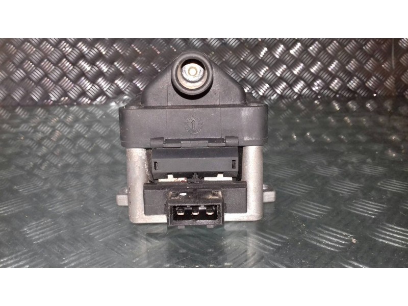 Recambio de bobina encendido para volkswagen golf iii berlina (1h1) gti referencia OEM IAM 245092 3705010CJA VALEO