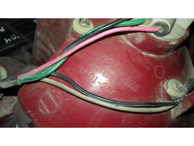 Recambio de piloto trasero izquierdo para hyundai accent (lc) crdi gl referencia OEM IAM 92401257  