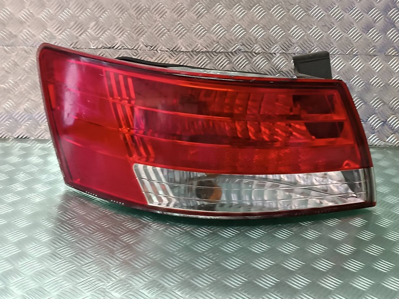 Recambio de piloto trasero izquierdo para hyundai sonata (nf) 2.0 crdi comfort ii referencia OEM IAM 924013K0  