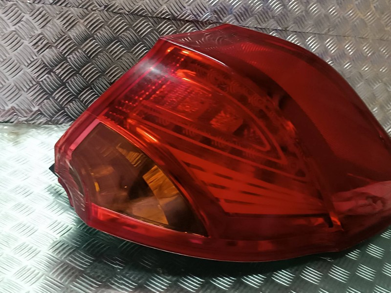 Recambio de piloto trasero derecho para kia cee´d drive referencia OEM IAM   