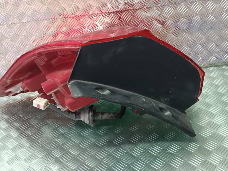 Recambio de piloto trasero derecho para kia cee´d drive referencia OEM IAM   