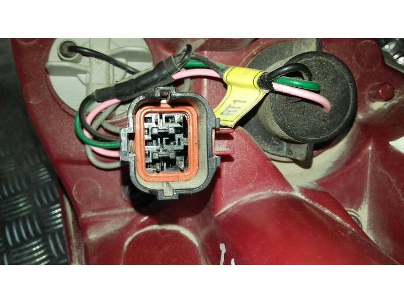 Recambio de piloto trasero izquierdo para hyundai tucson essence bluedrive 2wd referencia OEM IAM 92401D30  92401D70