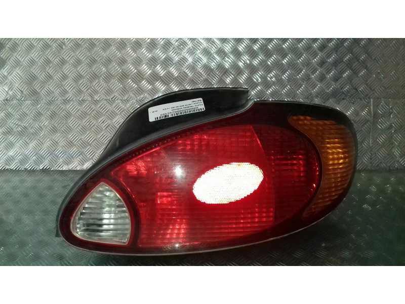 Recambio de piloto trasero derecho para hyundai lantra berlina (rd) 1.6 gls referencia OEM IAM   