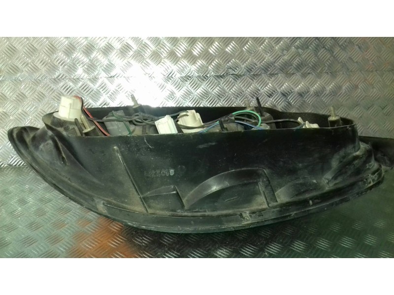 Recambio de piloto trasero derecho para hyundai lantra berlina (rd) 1.6 gls referencia OEM IAM   