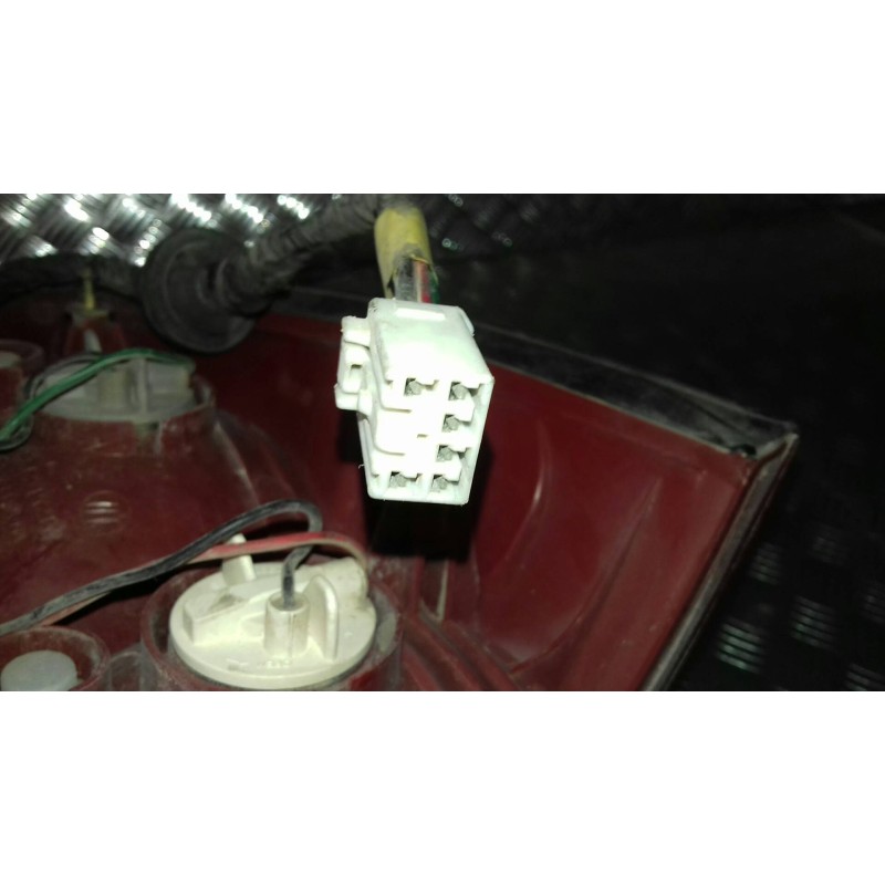 Recambio de piloto trasero izquierdo para kia shuma ii 1.6 ls berlina portón referencia OEM IAM 0K2S151140  