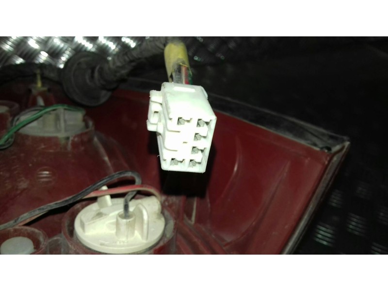 Recambio de piloto trasero izquierdo para kia shuma ii 1.6 ls berlina portón referencia OEM IAM 0K2S151140  