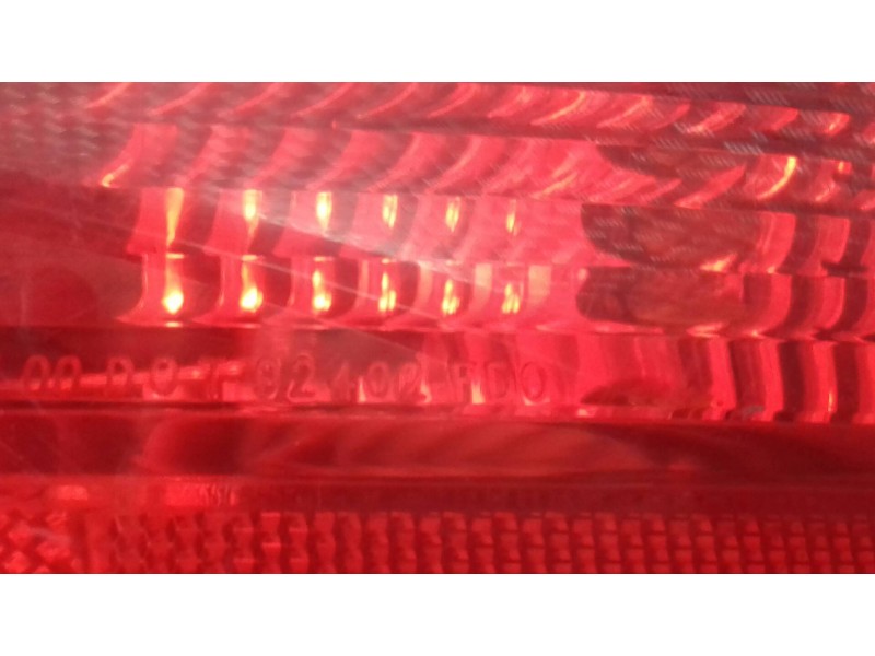 Recambio de piloto trasero derecho para kia rio rs paket s berlina (5-ptas.) referencia OEM IAM 92402FD0  