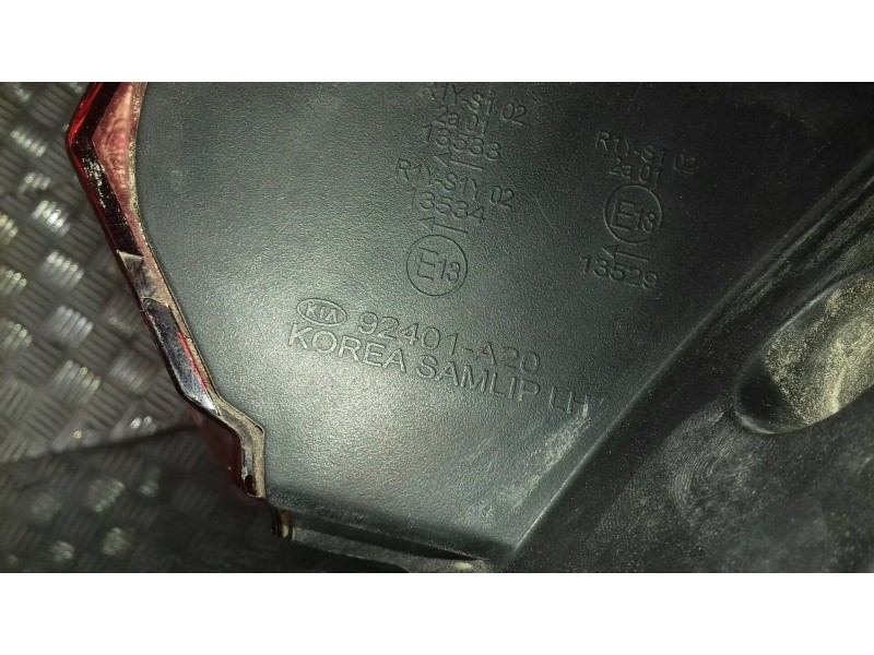 Recambio de piloto trasero izquierdo para kia cee´d drive referencia OEM IAM 92401A20  