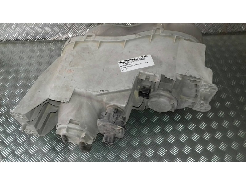 Recambio de faro derecho para hyundai coupe (rd) 1.6 fx xplod referencia OEM IAM   