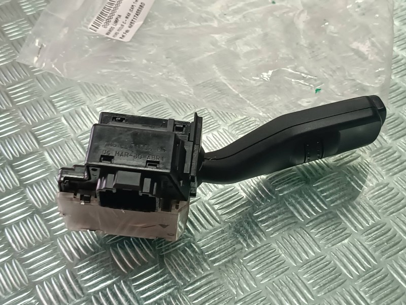 Recambio de mando limpia para ford focus c-max (cap) trend (d) referencia OEM IAM 4M5T17A553BD 17D940 