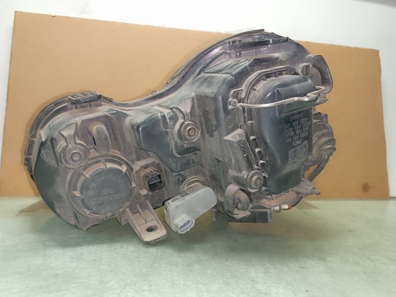 Recambio de faro derecho para kia opirus básico referencia OEM IAM   FARO XENON