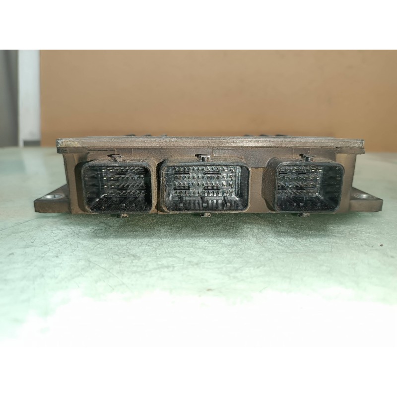 Recambio de centralita motor uce para renault clio iii confort dynamique referencia OEM IAM 8200399038 8200619409 DELPHI