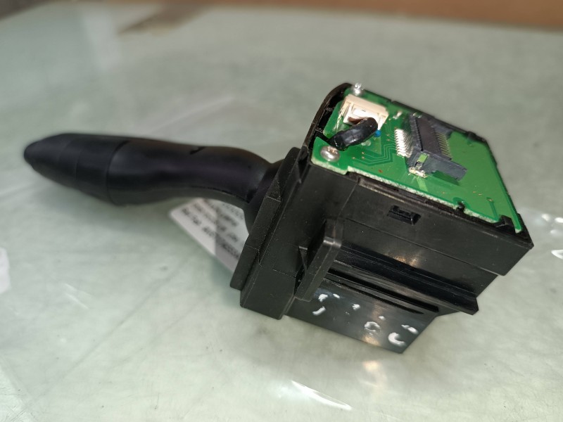 Recambio de mando limpia para ford focus lim. (cb4) titanium referencia OEM IAM AV6T17A553AC  