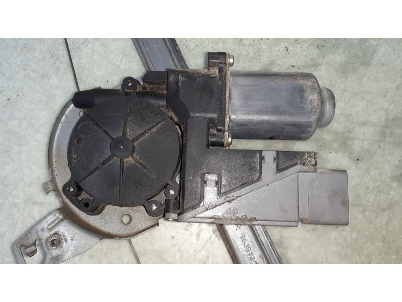 Recambio de elevalunas delantero derecho para citroen c3 1.4 hdi premier referencia OEM IAM 963912  ELECTRICO