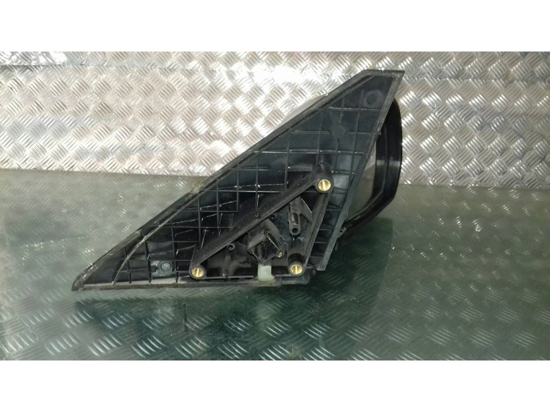 Recambio de retrovisor derecho para kia shuma ii 1.6 ls 4 berlina referencia OEM IAM 012151  ELECTRICO